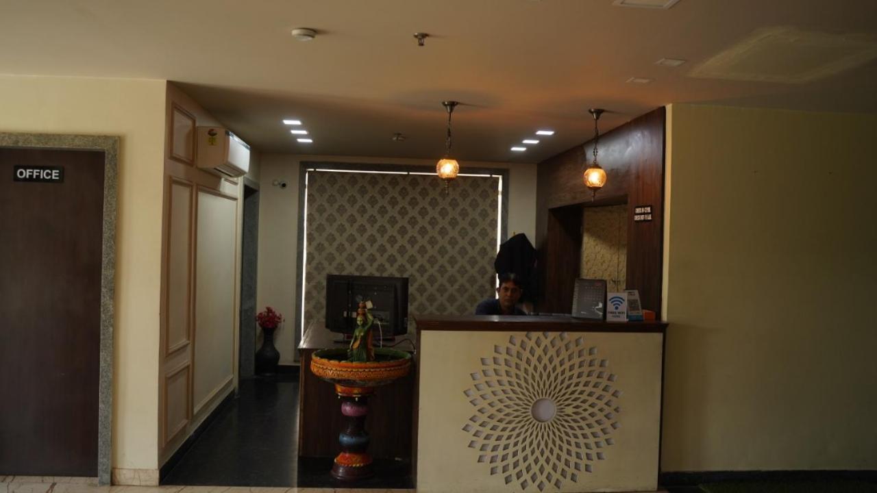 Raas Mahal-Hotel In Jaipur Near Tourist Places Kültér fotó